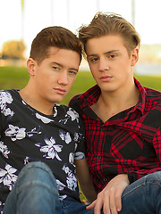 anal,hardcore,oral,rimming,shaved,twinks,brown hair