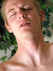 cumshots,jackoff,masturbation,twinks,blonde